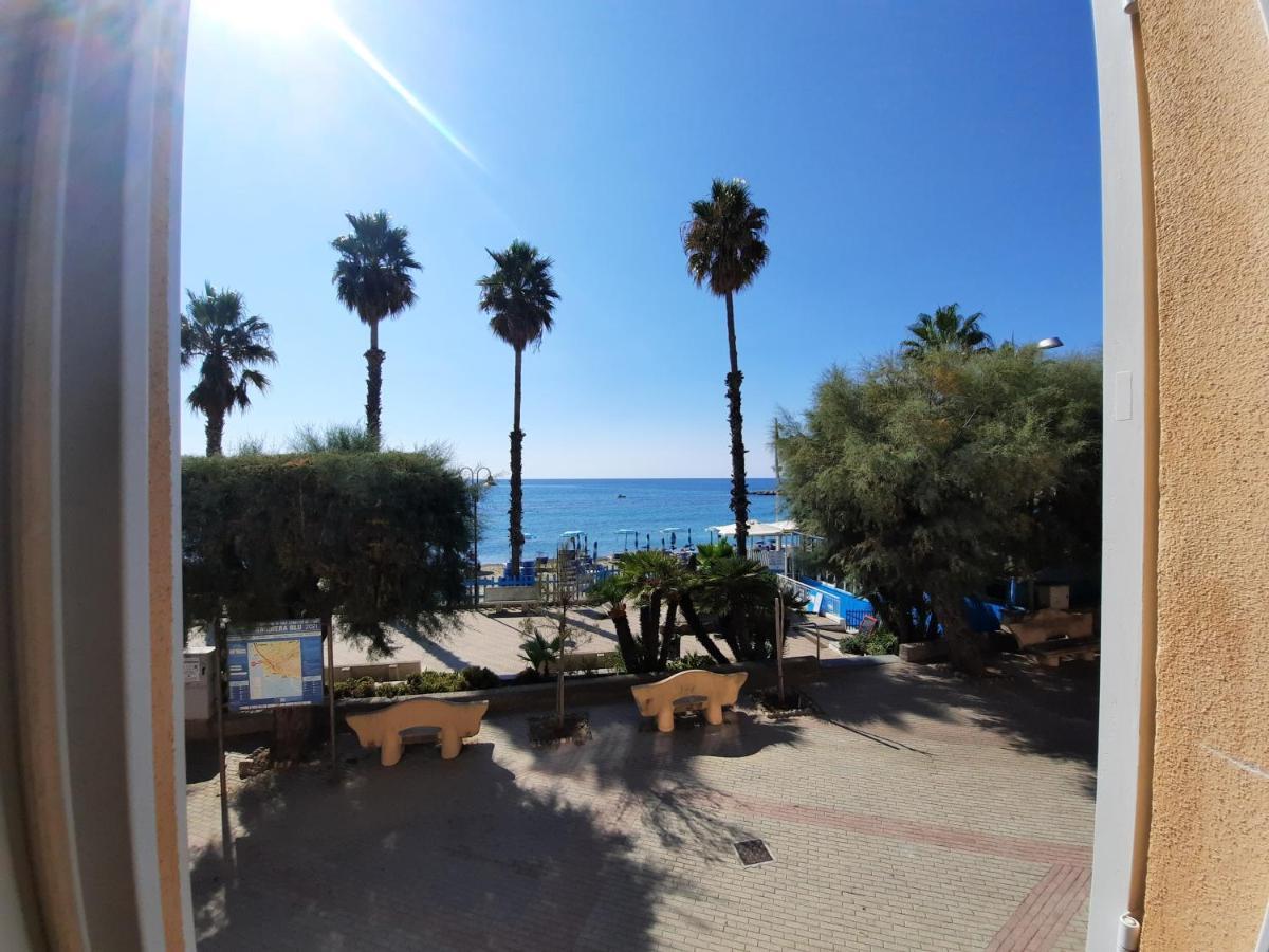 Finestre Sul Mare Villa San Lorenzo al Mare Kamer foto